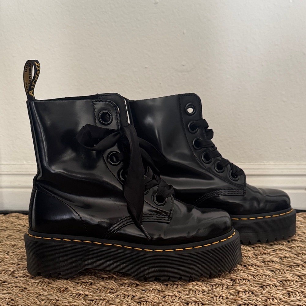 Dr. Martens MOLLY Black Platform Boots